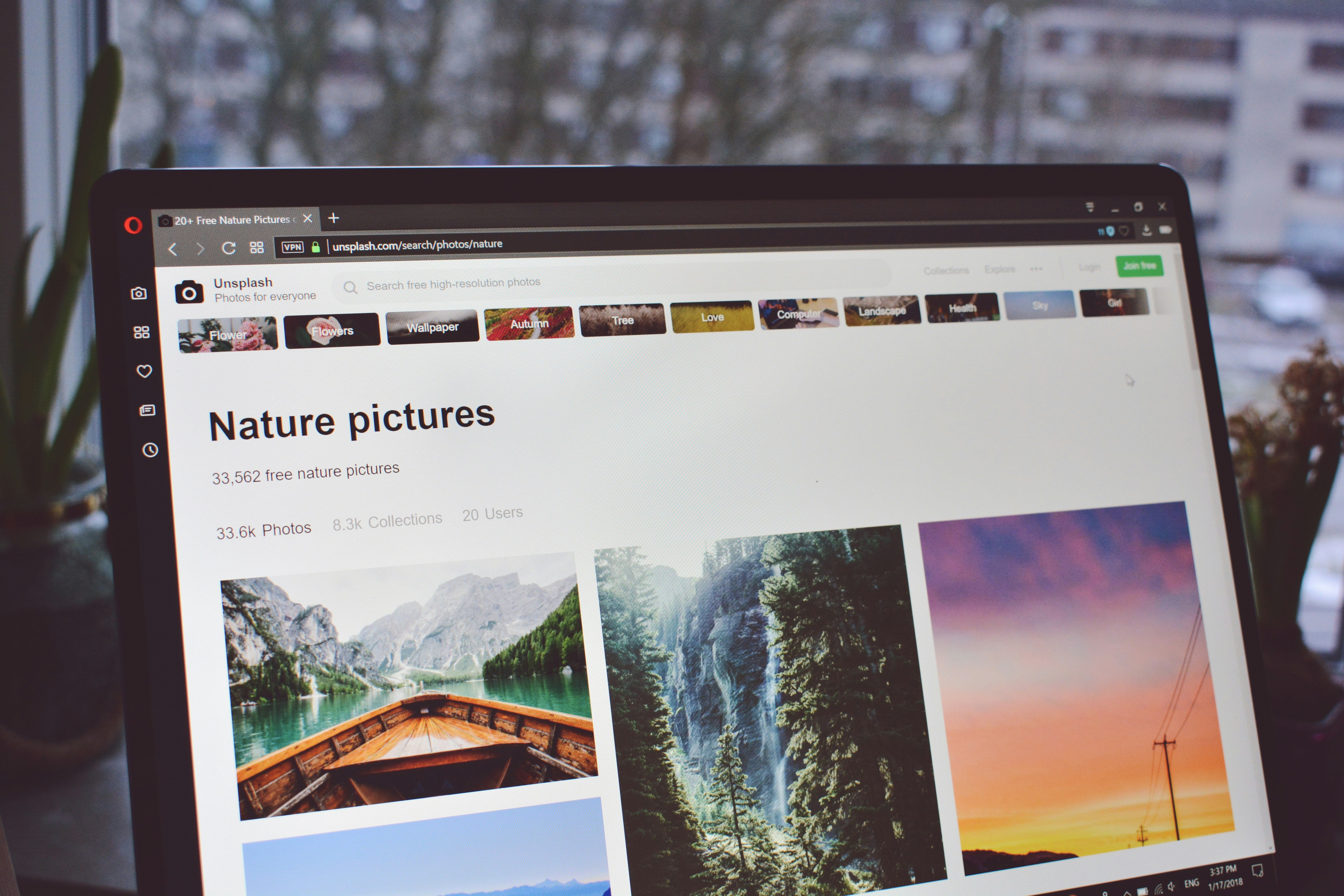 The Best Ways To Share Photos With Clients - (2024 Guide)